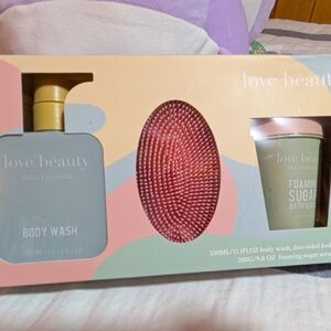 Love Beauty Night Jasmine Body Wash and Bath Scrub Set